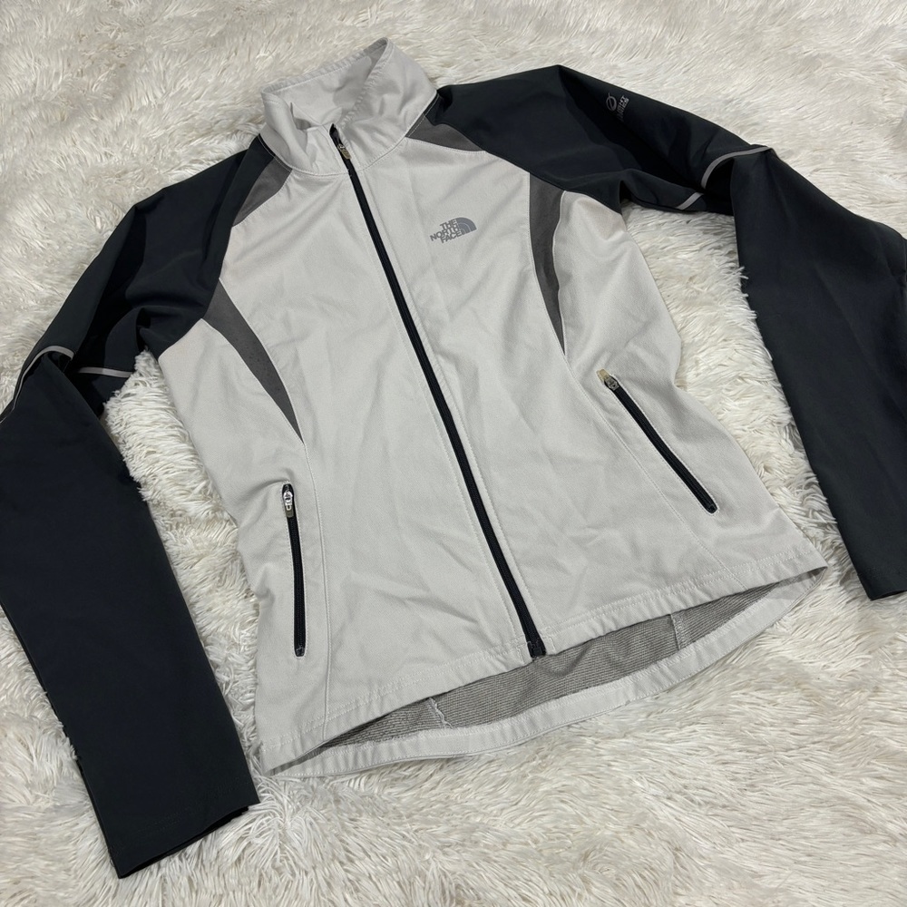 The NorthFace Flight Series Light Weight Woman’s Jacket Size XS EUC - Picture 10 of 10